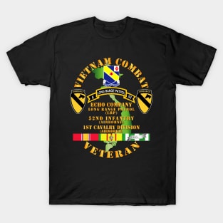 Vietnam Combat Veteran w  E Co - 52nd Inf ABN - 1st Cav Div T-Shirt